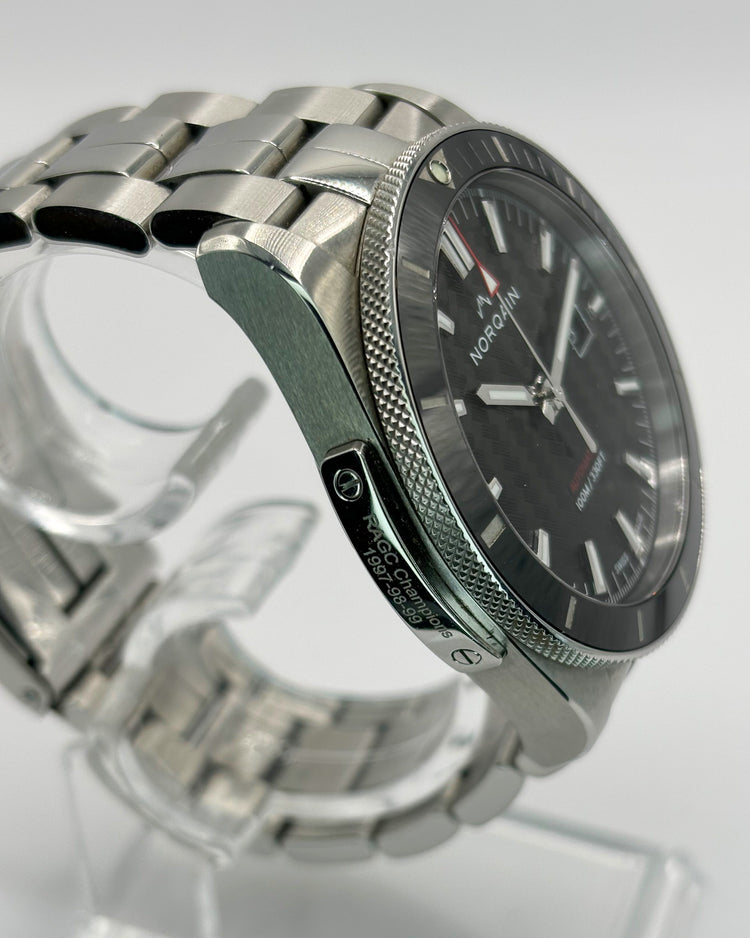 Norqain Adventure Sport 42 mm with date